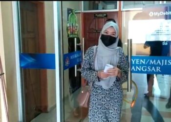 JUNAIDAH Tekat didenda RM7,000 di Mahkamah Sesyen Kuala Kangsar kerana menyebarkan berita tidak benar di Facebook, April lalu. 