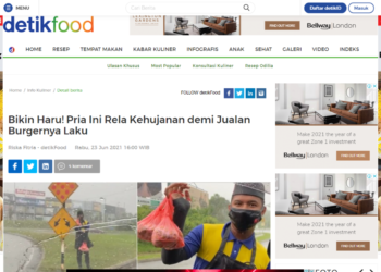 TANGKAP layar berita di detikfood, Detik, Indonesia yang melaporkan mengenai penjual burger yang dibantu Azad Jasmin.