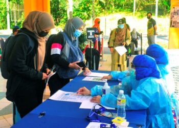 PELAJAR mula mendaftar diri untuk memasuki kampus secara fizikal di Universiti Utara Malaysia (UUM), Sintok. - GAMBAR HIASAN