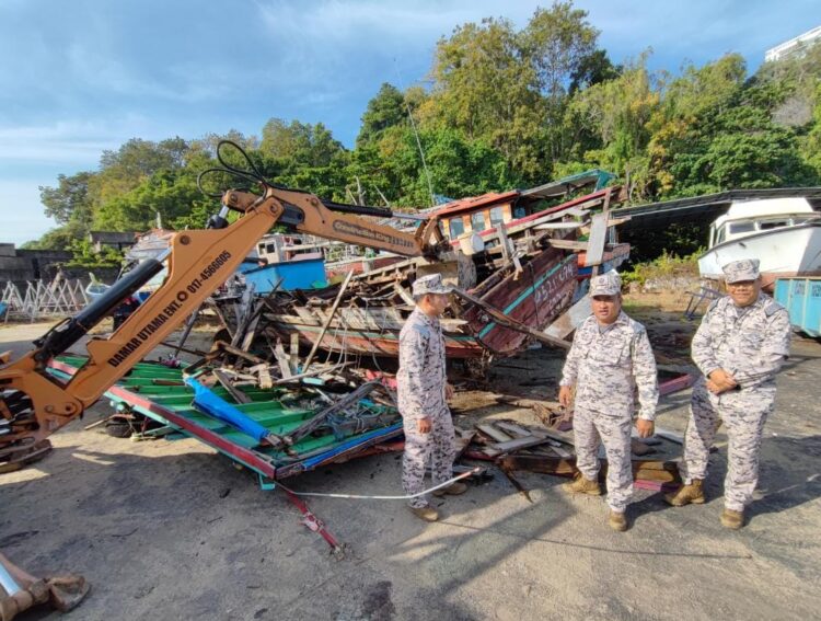 Maritim Pulau Pinang Lupus Hasil Rampasan Hampir RM200,000 - Utusan ...