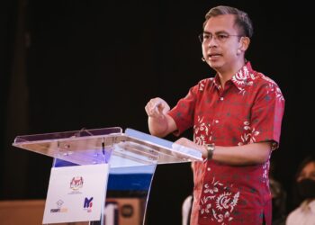 FAHMI FADZIL