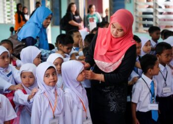 SURUHANJAYA Perkhidmatan Pendidikan menerima lebih 36,000 permohonan jawatan guru. - GAMBAR HIASAN