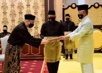 RAKYAT kini meletakkan harapan kepada Ismail Sabri dalam memastikan Malaysia terus maju, bersih dan adil.