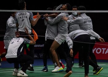 PEMAIN India meraikan kejayaan mengejutkan Denmark 3-2 untuk mara ke final Piala Thomas di Impact Arena, Bangkok malam tadi. - AFP