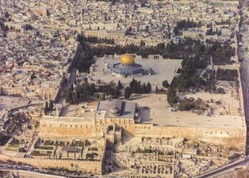 TRANSIT atau persinggahan Nabi SAW di Masjid al-Aqsa simbolik meneruskan perjuangan para nabi yang majoriti dari bumi Palestin. – GAMBAR HIASAN