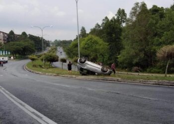 KEMALANGAN sering berlaku di selekoh menuruni bukit di Persiaran Lestari Perdana, Seri Kembangan, Selangor. - GAMBAR MEDIA SOSIAL