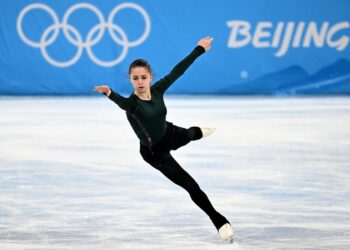 Kamila Valieva dibenarkan bertanding semula di Sukan Olimpik Musim Sejuk Beijing selepas mahkamah tertinggi sukan. -AFP