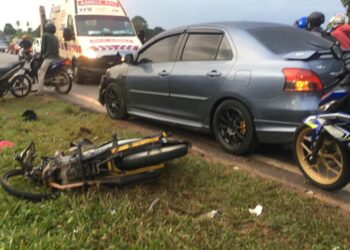 KEADAAN motosikal mangsa pesara tentera yang meninggal dunia di hospital selepas terbabit dalam kemalangan di Jalan Sungai Seluang, Kulim, Kedah, hari ini.