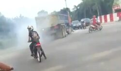 Polis Kenal Pasti Lori, Tiga Penunggang Motosikal Langgar Lampu Merah ...