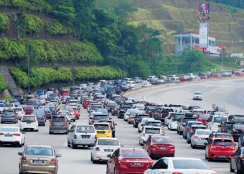 PEMBINAAN satu lagi lebuh raya menghubungkan Kajang ke Simpang Pelangai dapat membantu mengurangkan kesesakan di KLK. – GAMBAR HIASAN