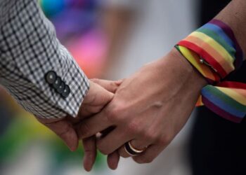 LGBT boleh menjadi wabak yang meruntuhkan bangsa. – AFP/GAMBAR HIASAN