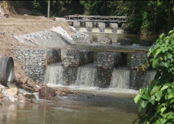 LOJI Air Sungai Bilut di Raub masih merekodkan tahap kekeruhan air yang tinggi akan dinaik taraf.