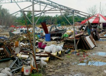 PELAKSANAAN Perintah Kawalan Pergerakan turut menjejaskan
operasi industri barangan lusuh. – GAMBAR HIASAN