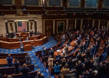 KONGRES meneruskan sesi untuk mengesahkan kemenangan Joe Biden selepas berlaku rusuhan di bangunan Capitol di Washington, Amerika Syarikat. - AFP