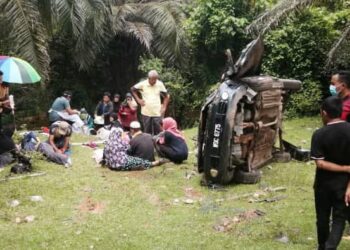 SEORANG kanak-kanak maut dalam kemalangan di Kilometer 33 Jalan Simpang Kerayong-Mayam, Bera, hari ini.