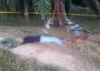 MAYAT Md. Isa Panjang Abdullah dijumpai pekerja ladang kelapa sawit di Ayer Papan, Tanjung Tualang selepas dilaporkan hilang sejak Rabu lalu.