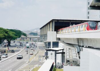 PEMBUKAAN sepenuhnya laluan MRT 3 bakal menyediakan rangkaian kemudahan
pengangkutan awam yang lebih menyeluruh
kepada orang ramai. – GAMBAR HIASAN