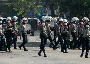 KEADAAN di Myanmar semakin tegang sejak 1 Februari lalu selepas tentera melakukan rampasan kuasa. - AFP