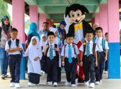 Murid Boleh Hadir Tanpa Pakaian Seragam Ke Sekolah