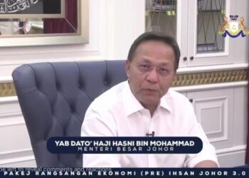 HASNI Mohammad ketika mengumumkan PRE Ihsan Johor 3.0 yang disiarkan secara langsung di Facebook di Bangunan Dato Jaafar Muhammad di Kota Iskandar, Johor.