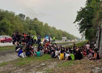 SEBAHAGIAN warga asing yang melarikan diri dari Depoh Sementara Imigresen Sungai Bakap, Nibong Tebal, Pulau Pinang berjaya ditahan semula awal pagi tadi.