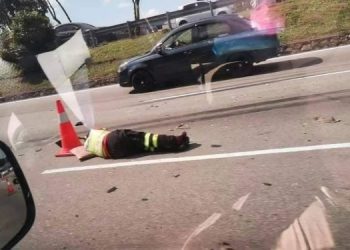 PEKERJA penyelenggara cedera dalam kemalangan membabitkan dua buah lori di Kilometer 28, Lebuh Raya Pasir Gudang, Johor semalam.