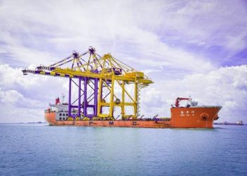 Pertambahan kren pangkalan bakal memastikan Johor Port kekal kompetitif dalam industri logistik berkaitan pelabuhan.