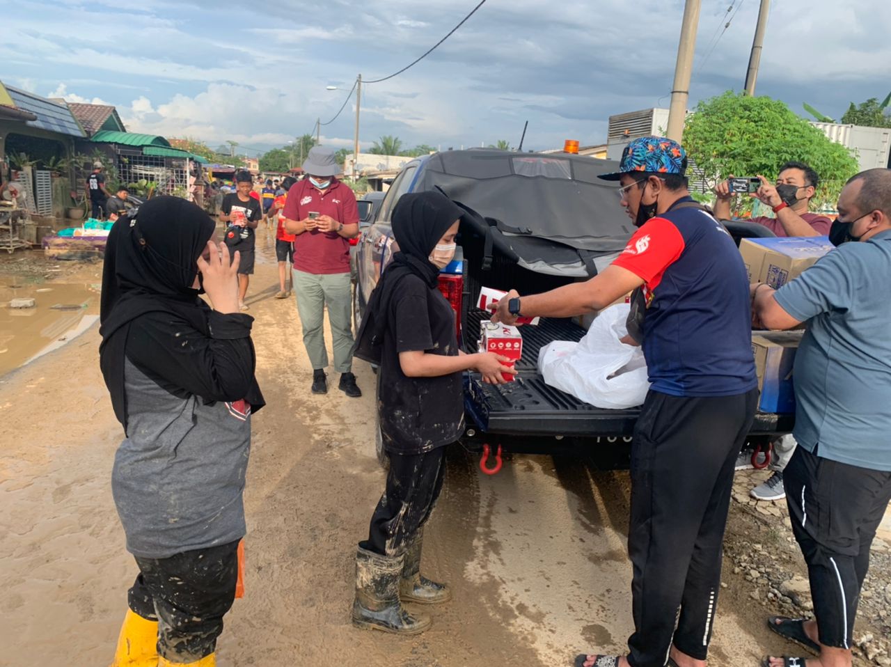 Penduduk Sungai Lui terputus bantuan, pek makanan diagihkan 