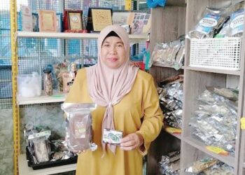 1)	Belacan Bintulu Monanie Family Enterprise dihasilkan Razuna mendapat sambutan.