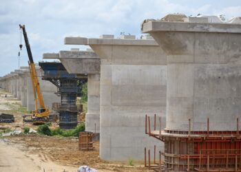 Projek ECRL bukan punca air termenung di di Kampung Rawai. - Gambar hiasan