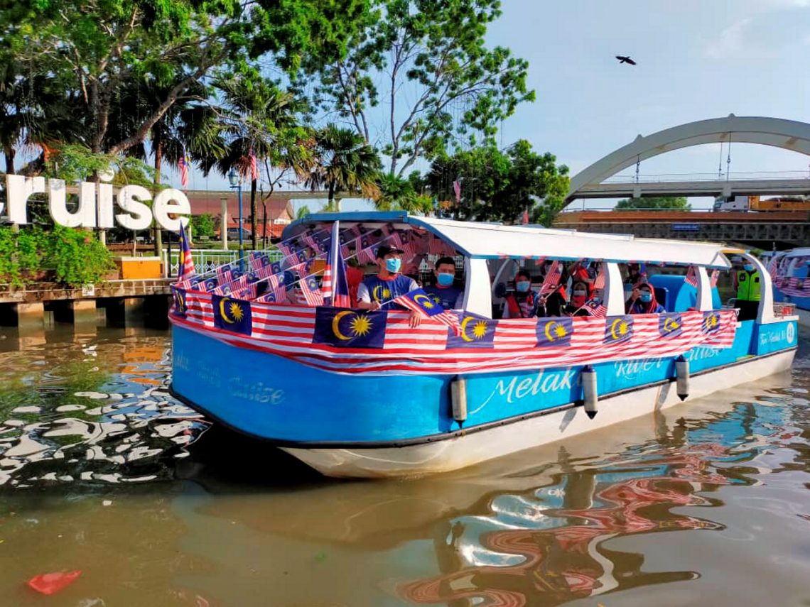 Potongan 50 peratus untuk 'frontliner' naik Melaka River ...