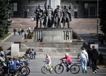 PEMANDANGAN di hadapan kompleks peringatan Poklonnaya Hill, Moscow, Rusia. -AFP