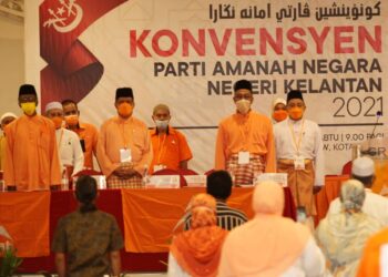 MOHAMAD Sabu menghadiri Konvensyen Amanah Kelantan Kali Keenam 2021 di Kota Bharu, Kelantan,  hari ini. 