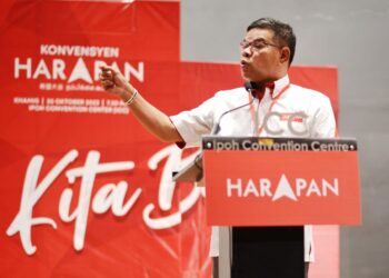 SAIFUDDIN NASUTION ISMAIL


SAIFUDDIN Nasution Ismail berucap pada Konvensyen PH di Ipoh, Perak, hari ini. - UTUSAN/MUHAMAD NAZREEN SYAH MUSTHAFA 