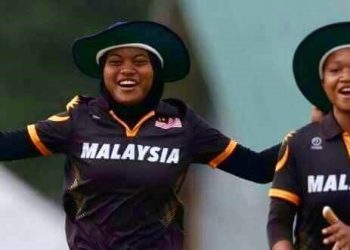 Zumika Azmi dan Sasha Azmi dari Kampung Orang Asli Pos Gob, Gua Musang, Kelantan mengharumkan nama negara sebagai pemain kriket.  - PORTAL RASMI JABATAN KEMAJUAN ORANG ASLI