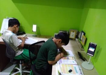 SISTEM pembelajaran PdPR yang lebih tersusun berjaya menarik semangat para pelajar untuk mengikutinya berbanding pelaksanaan sebelum ini.