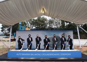 MAJLIS pecah tanah pembinaan Pusat Pusat Pengedaran 4S BMW Auto Bavaria  di Balakong, Selangor.