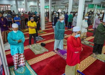 KEKELIRUAN berhubung SOP solat Jumaat dan solat jemaah dalam mengekang penularan pandemik Covid-19 perlu mencapai satu titik persefahaman agar rakyat memahami serta mengikut saranan ditetapkan.