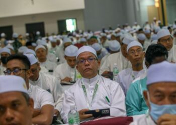 Sebahagian daripada perwakilan yang menghadiri Muktamar Tahunan Pas di Alor Setar, semalam.