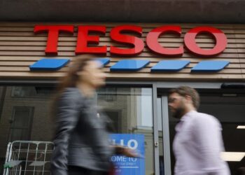 TESCO Stores Ltd di Birmingham melakukan 22 kesalahan melanggar Peraturan Keselamatan Makanan dan Kebersihan yang berlaku antara 2016 hingga 2017. -AFP