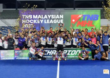 Pasukan Terengganu Hockey Team (THT) menjulang Piala TNB 2023 selepas menewaskan pasukan Tenaga Nasional Berhad (TNB) dengan keputusan 2-1 di Stadium Hoki Nasional Bukit Jalil. -IHSAN Fit Terengganu