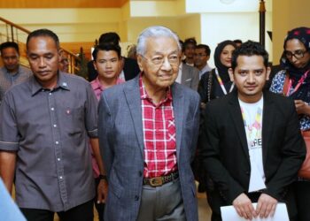 DR. Mahathir Mohamad ketika hadir pada Forum Usahawan Bumiputera di Yayasan Kepimpinan Perdana, Putrajaya. - UTUSAN/MOHD HUSNI MOHD NOOR