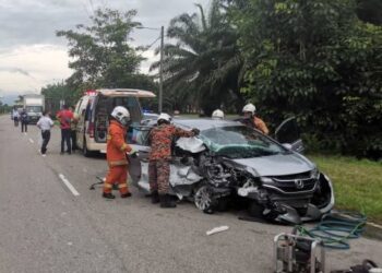 Keadaan kenderaan mangsa yang terbabit dalam kemalangan di Kilometer 10 Jalan Kuala Pilah–Batu Kikir, Kuala Pilah, petang tadi.