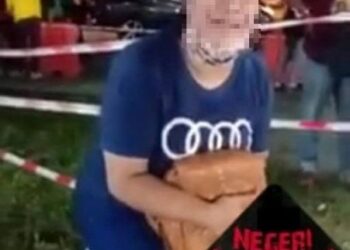 SEORANG wanita yang ditahan di sebuah tapak eskpo dekat sini malam semalam kerana disyaki menggunakan wang palsu.