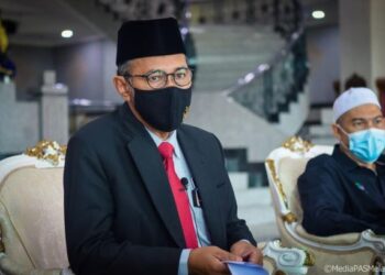 KAMARUDDIN Sidek ketika sidang akhbar di Seri Negeri, Ayer Keroh, Melaka.