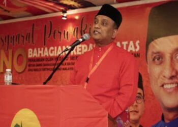 Reezal Merican Naina Merican ketika berucap semasa merasmikan Mesyuarat Perwakilan UMNO Bahagian Kepala Batas, di Penang Golf Resort, Bertam, petang tadi