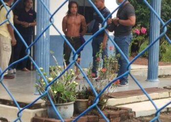 Suspek berjaya ditangkap polis semalam di tapak perniagaan Blok 13, Felda Jelai 1 sekali gus membawa kepada penyelesaian tiga kes pecah rumah di kawasan Gemencheh dan Gemas.