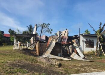 Rumah yang juga monumen 'ikatan cinta'  pasangan warga emas,  musnah dalam kebakaran di Felda Melor Jengka 12, Kuala Krau, Pahang.