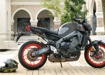 Yamaha MT-09 sebuah motosikal Street Naked, minimalis, dan memenuhi permintaan peminat-peminat motosikal yang menginginkan motosikal lasak. - UTUSAN/ANUAR NORICK