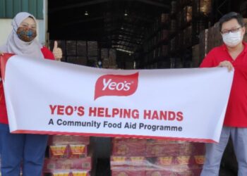 PROGRAM Yeo’s Helping Hands menyediakan sumbangan makanan dan bantuan lain untuk komuniti yang memerlukan.